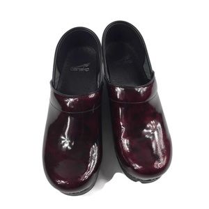 Dansko Professional Clogs Red Marbled Size 8.5-9